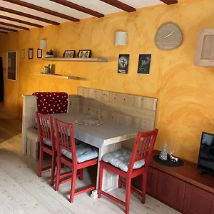 La Casa Bianca - Ski, Hike & Bike Appartamento